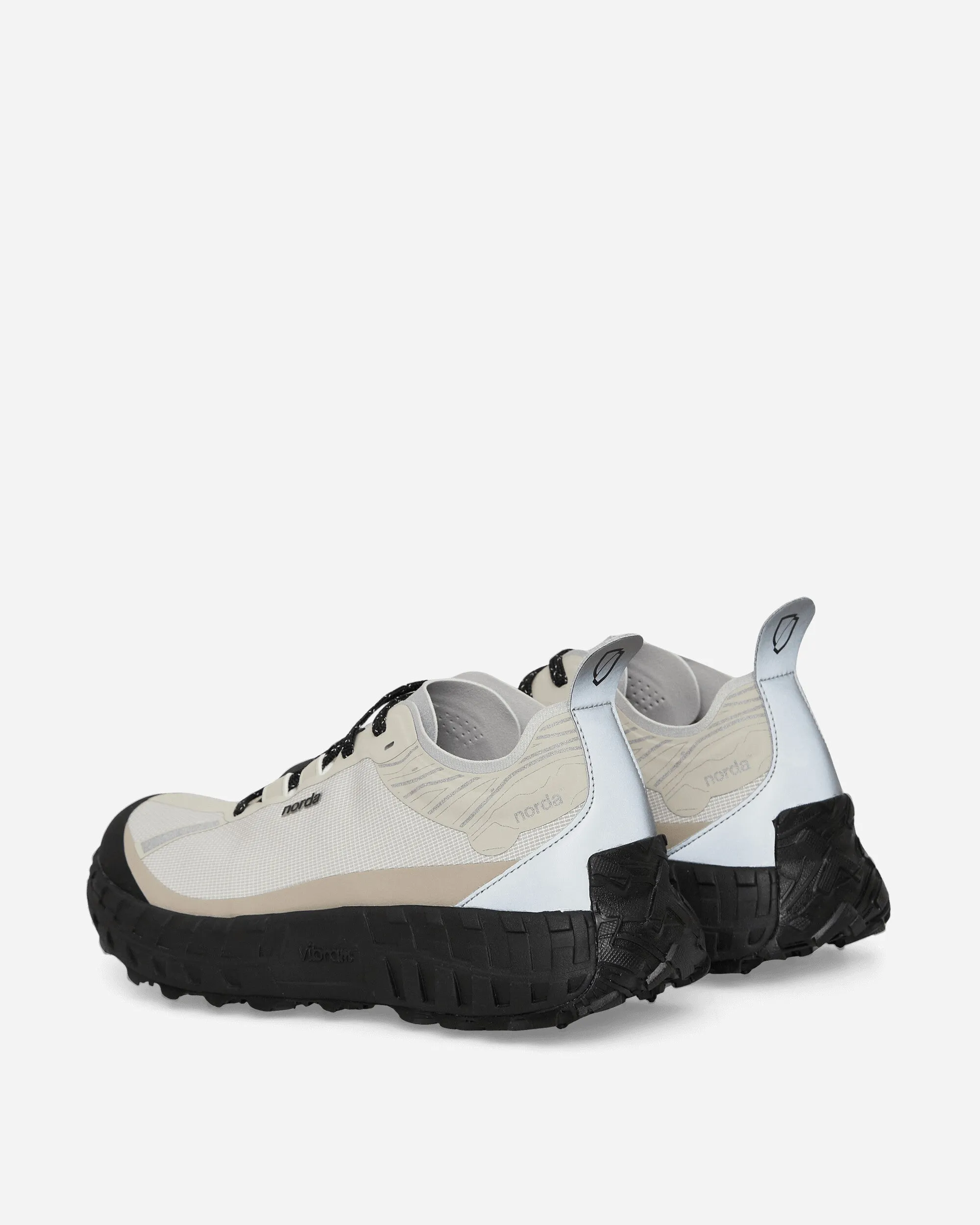 001 Sneakers Cinder