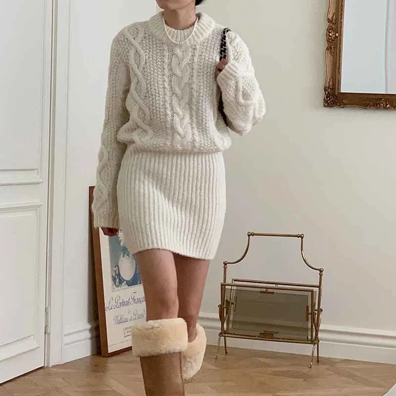 Autumn and Winter Vintage Cable-Knit Dress Set with Femininity, Knitted Sweater Dress. C-241017-2
