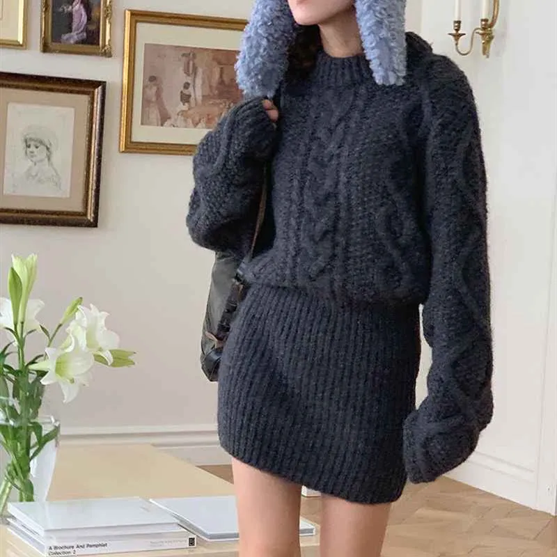 Autumn and Winter Vintage Cable-Knit Dress Set with Femininity, Knitted Sweater Dress. C-241017-2
