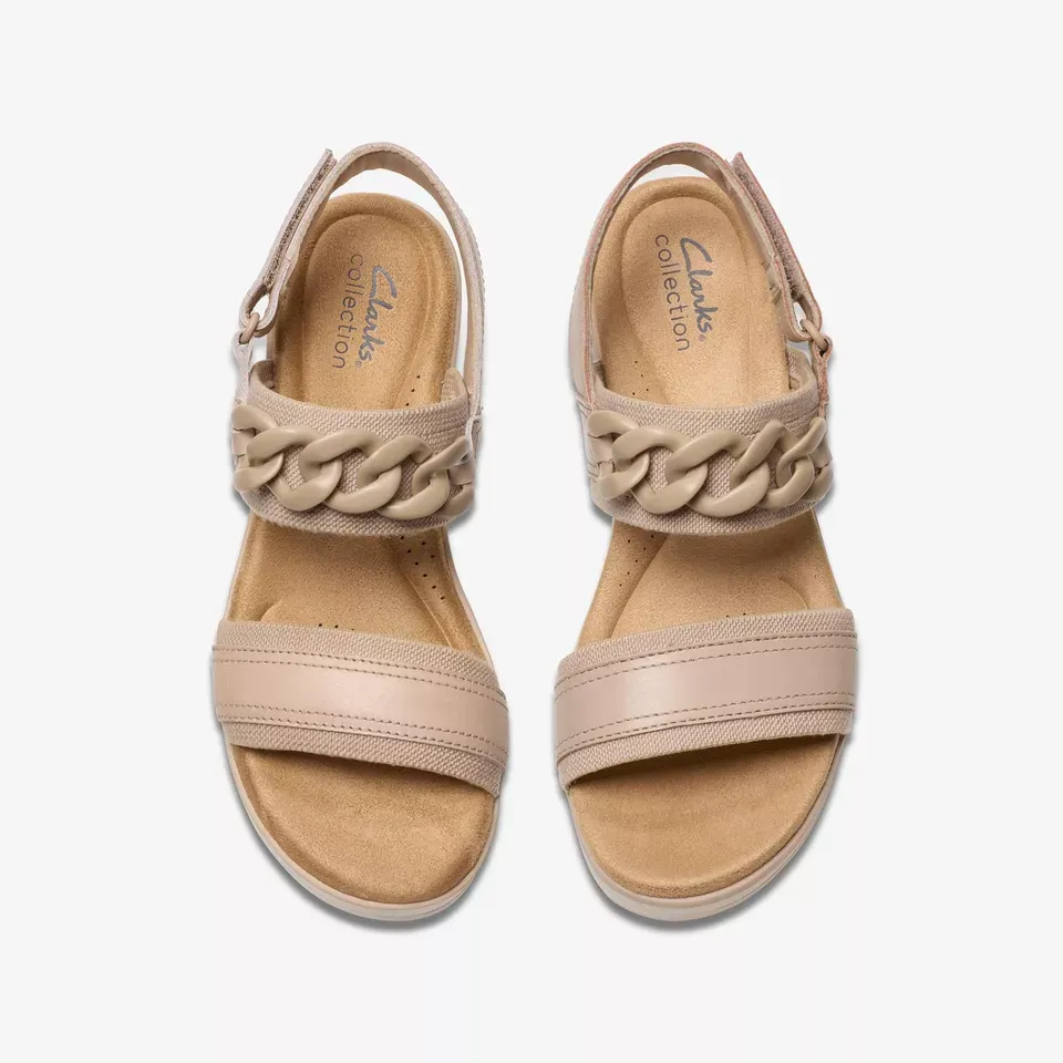 Clarks Women's Wrenly Eve Sand Leather 26182087