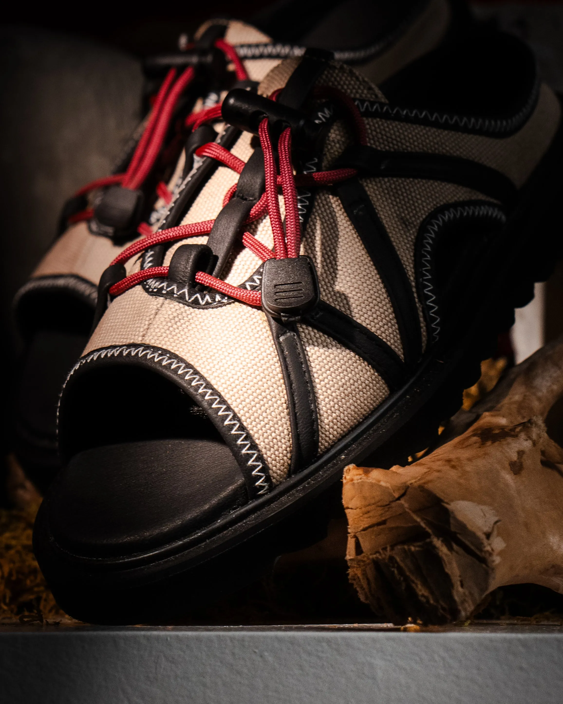 COVE MULES IN CRIMSON DUSK (WOMEN'S)