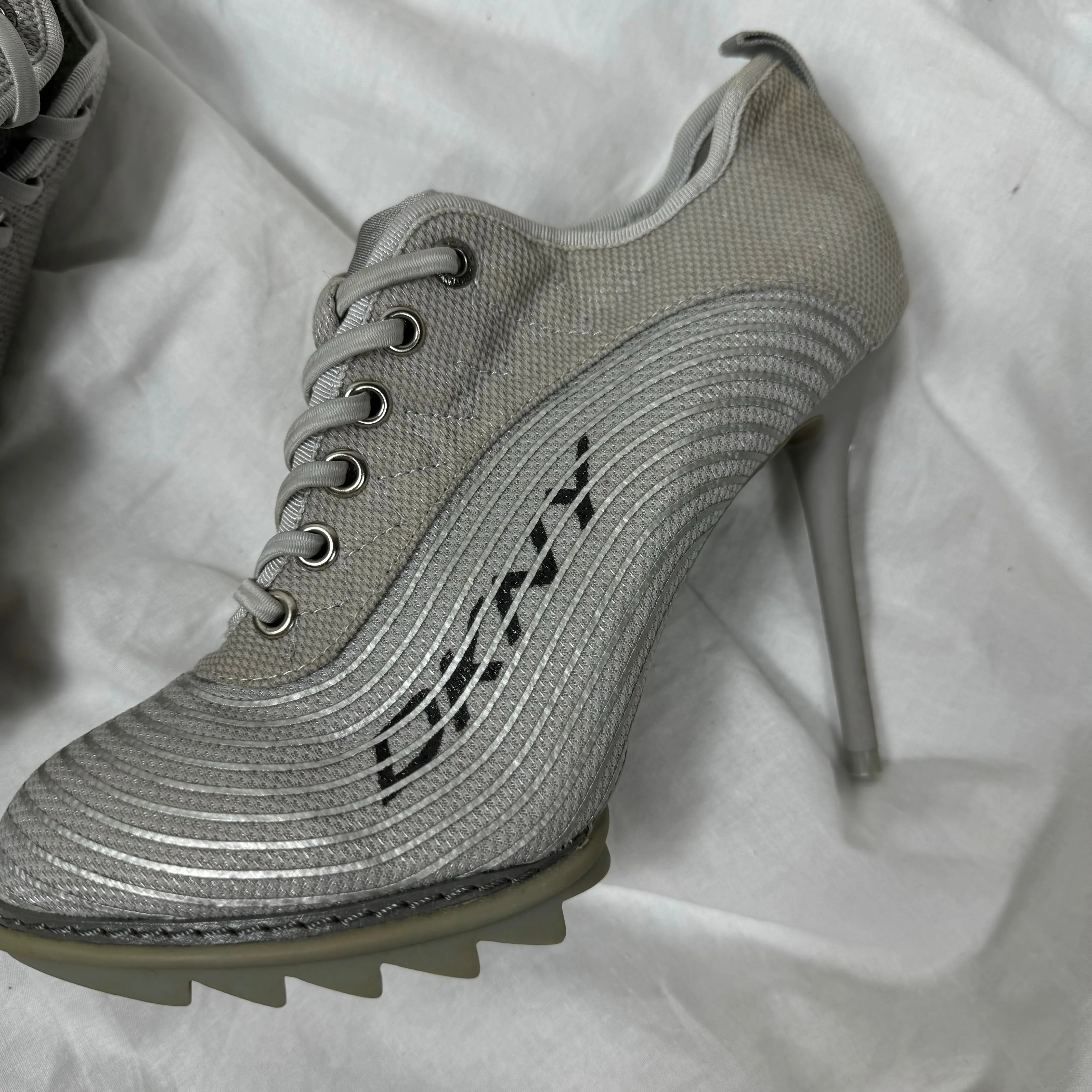 DKNY Vintage Sneaker Heels 38/39