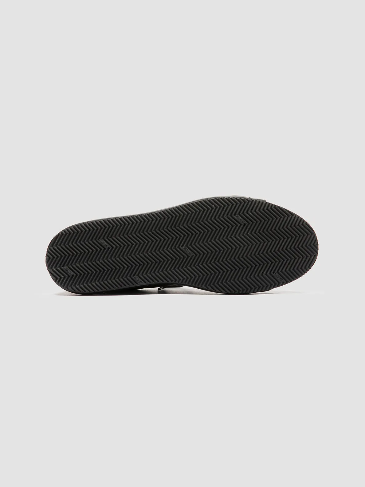ESSENCE 001 - Black Leather Low Top Sneakers