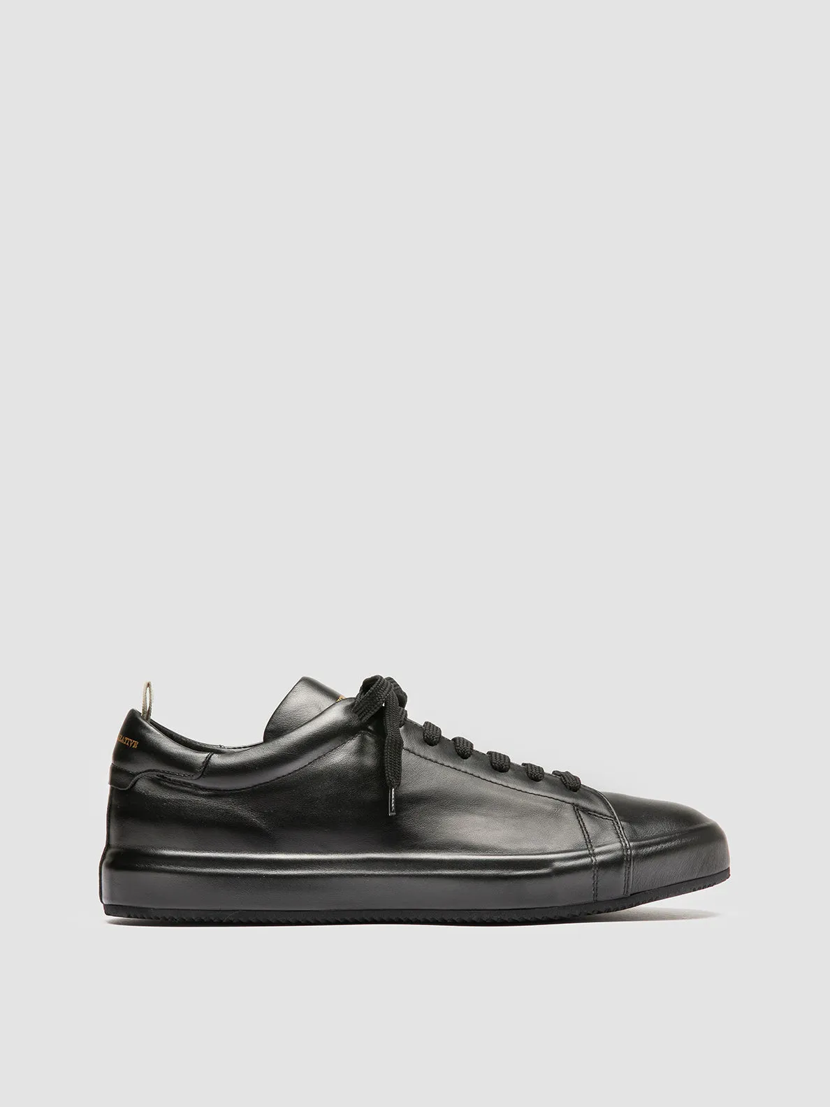 ESSENCE 001 - Black Leather Low Top Sneakers
