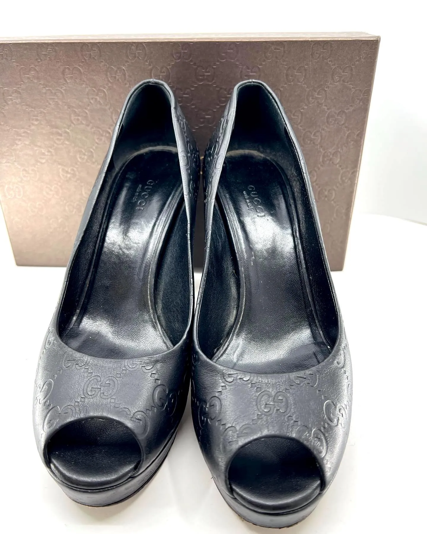 GUCCI GUCCISSIMA LEATHER PEEP TOE PLATFORM PUMPS