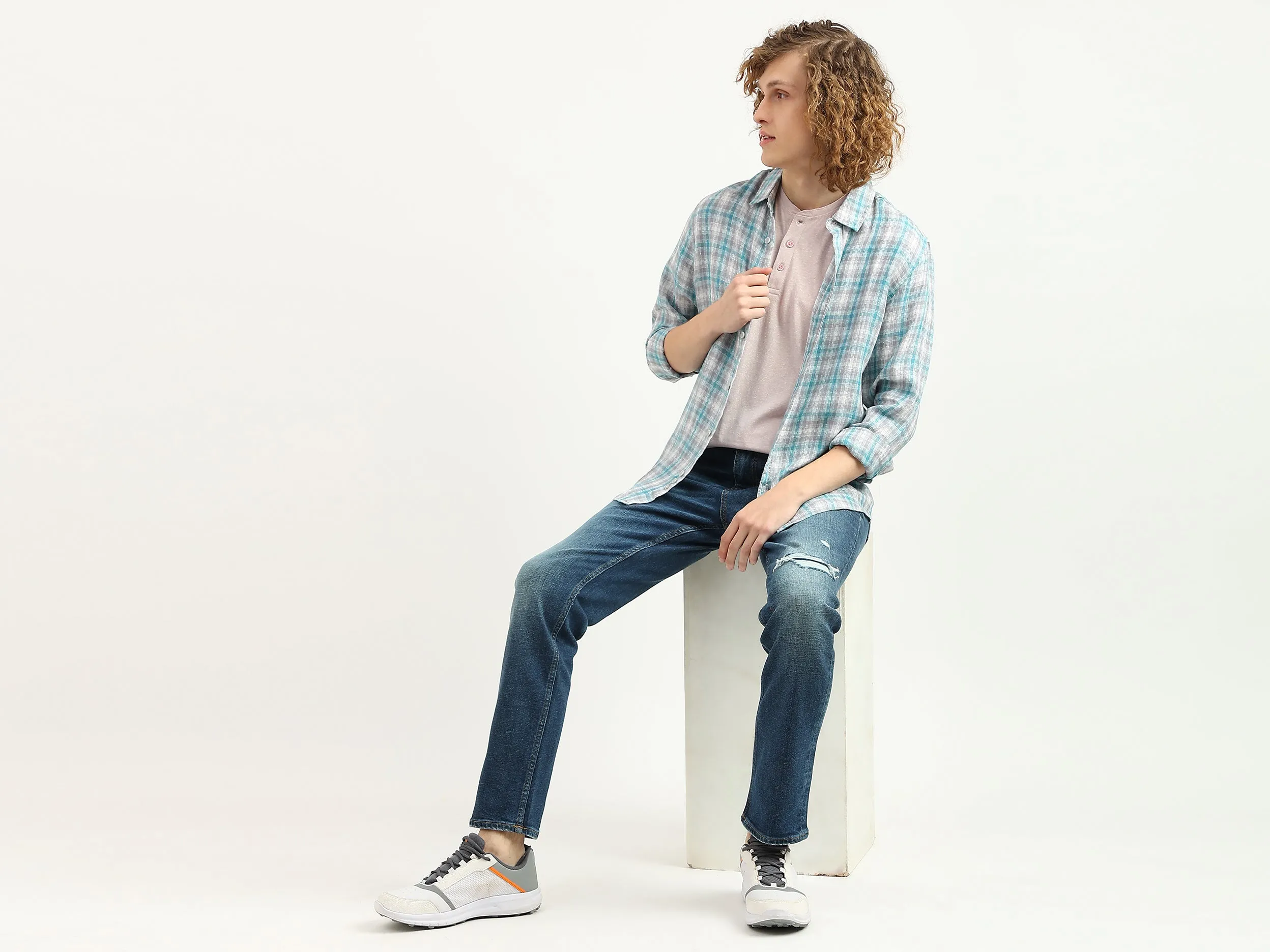 Men Checked Spread Collar Shirt