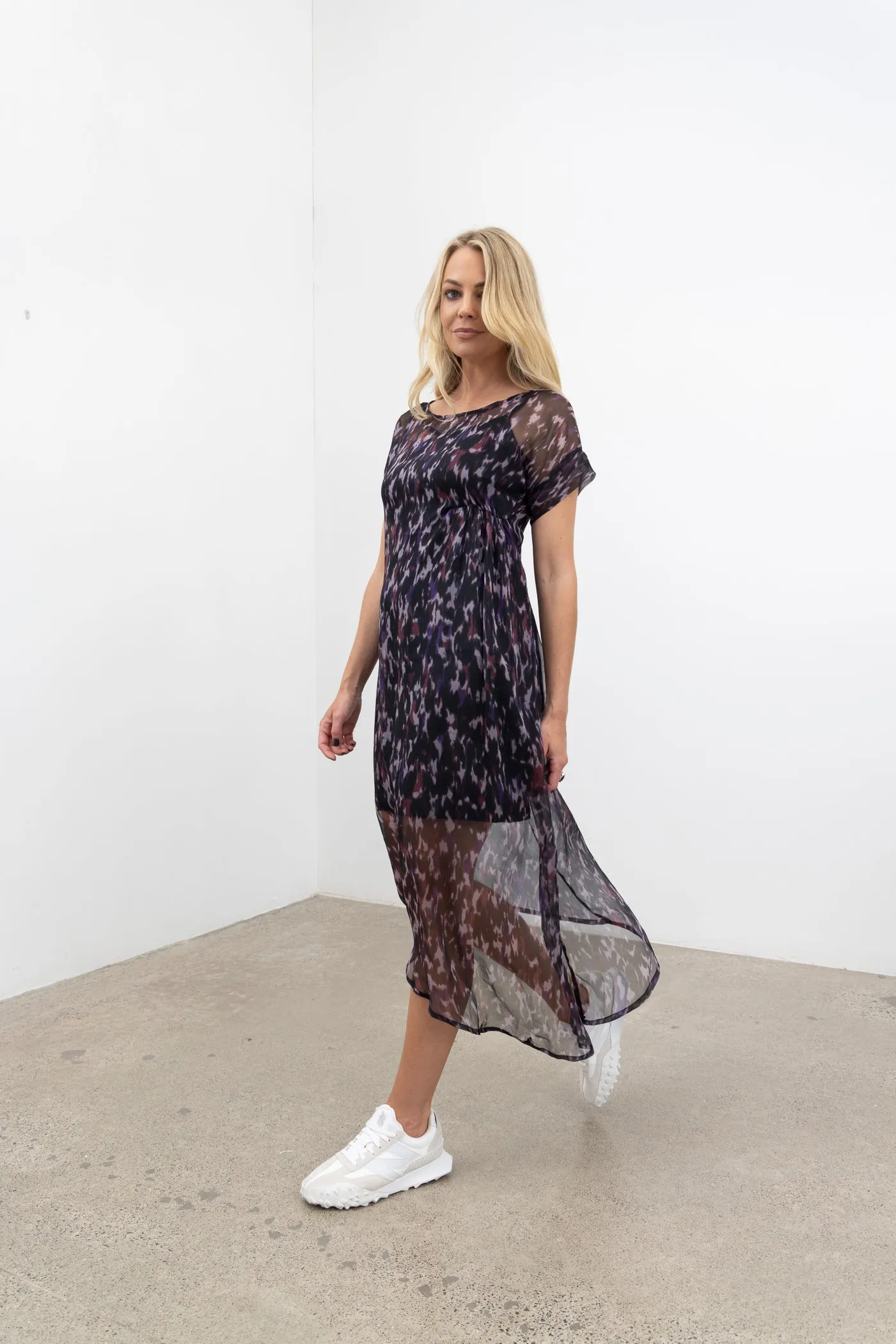 NES FLOW DRESS