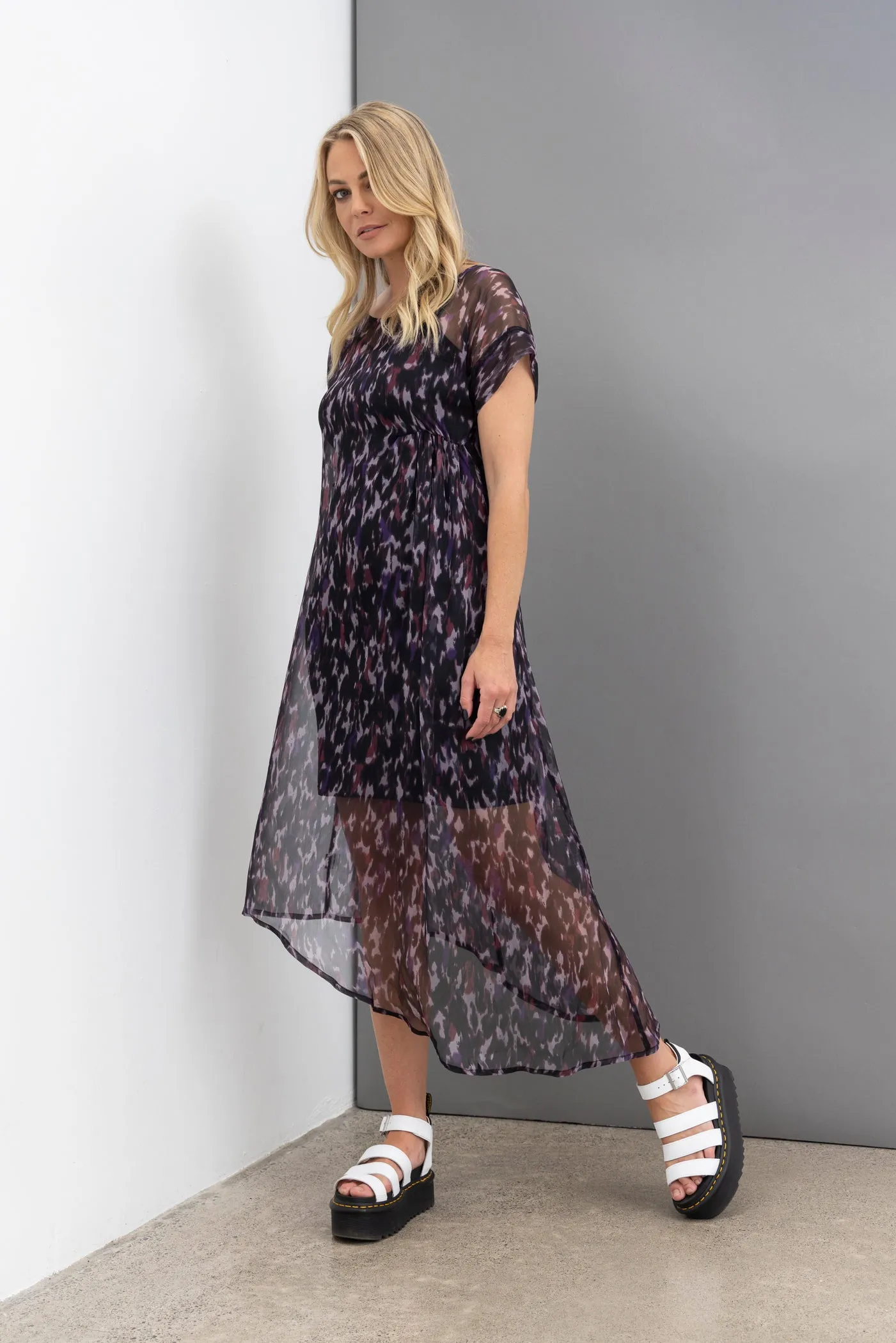 NES FLOW DRESS