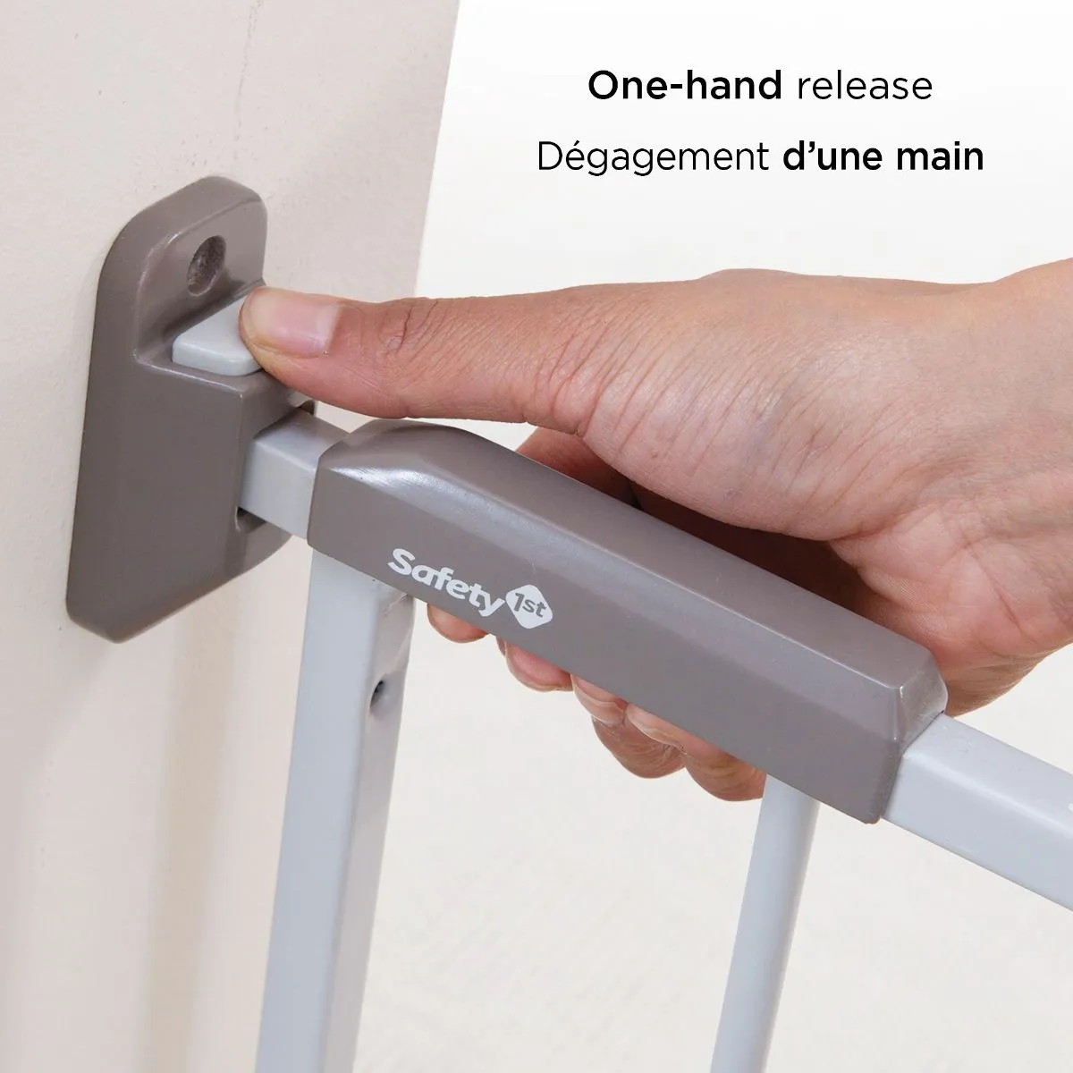 Safety 1st Wide and Sturdy Sliding Gate - White