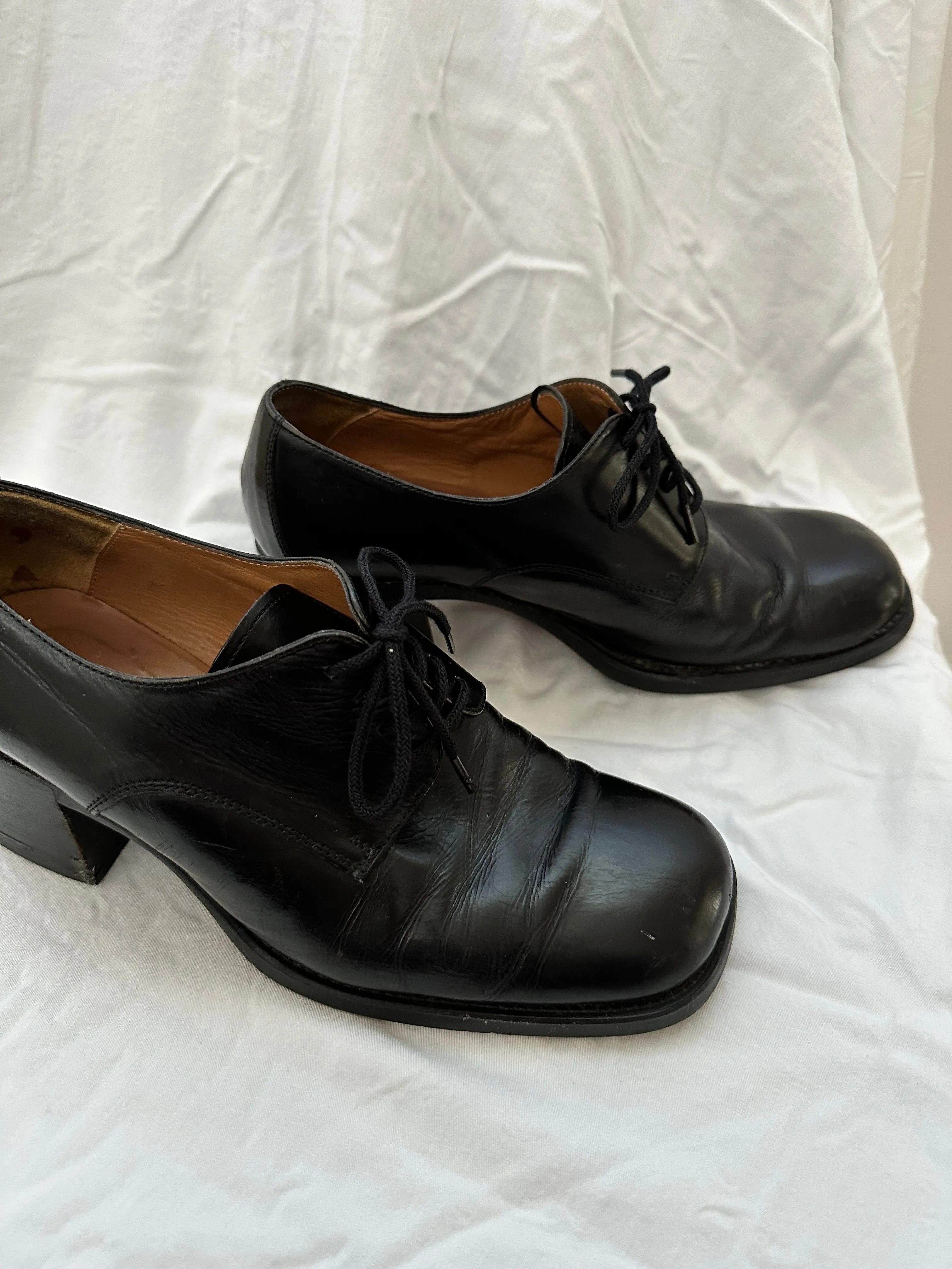 Vintage Block Heal Leather Lace Ups (39/8)