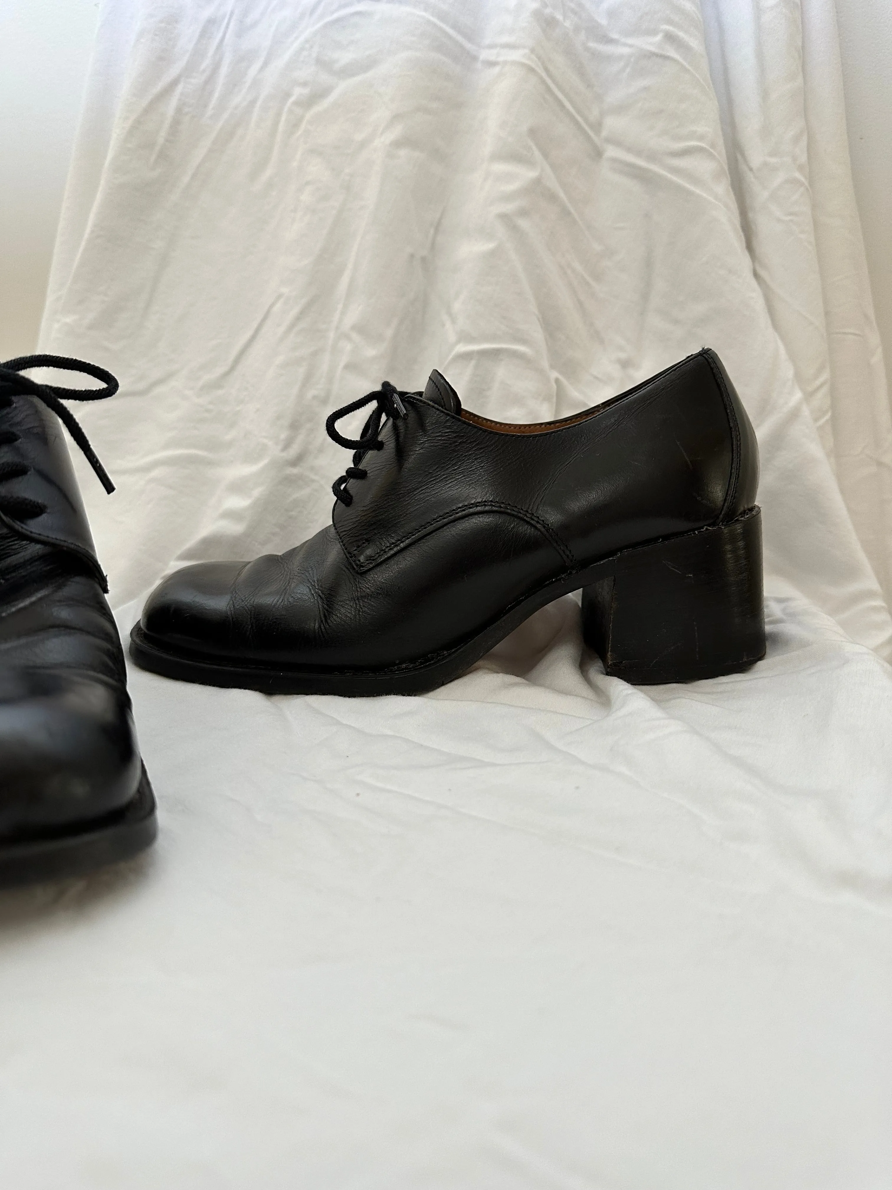 Vintage Block Heal Leather Lace Ups (39/8)