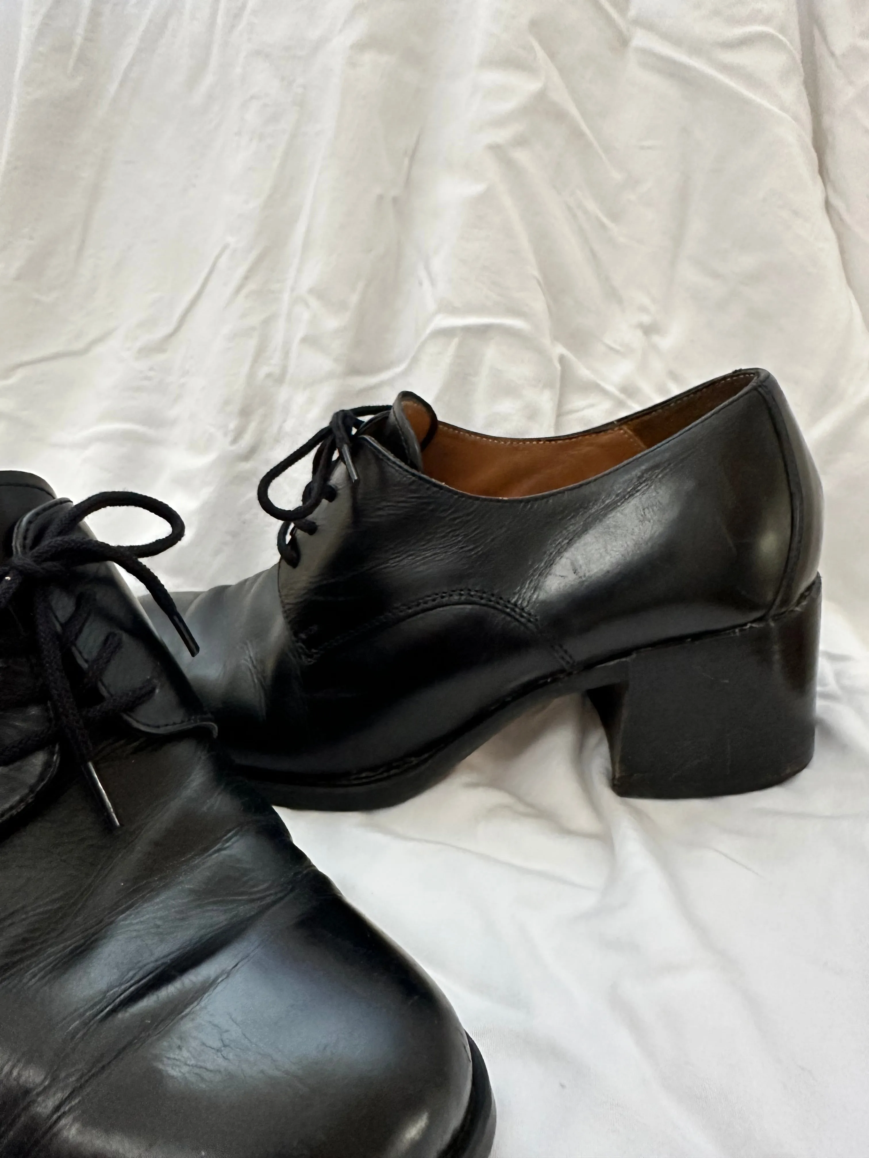 Vintage Block Heal Leather Lace Ups (39/8)